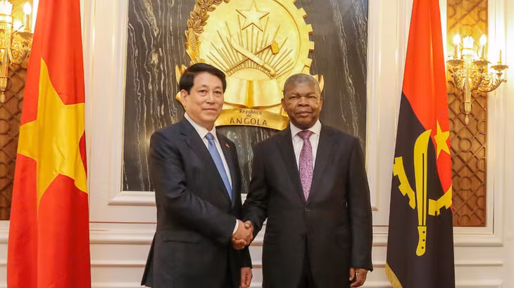 Chủ tịch nước Lương Cường và Tổng thống Angola João Manuel Gonçalves Lourenço.