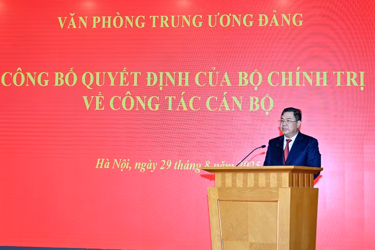 Chánh Văn phòng Trung ương Đảng Phạm Gia Túc phát biểu tại buổi lễ. (Ảnh ĐĂNG KHOA)