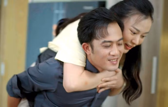 Phương Oanh và Doãn Quốc Đam trong phim Gió ngang khoảng trời xanh - Ảnh: ĐPCC