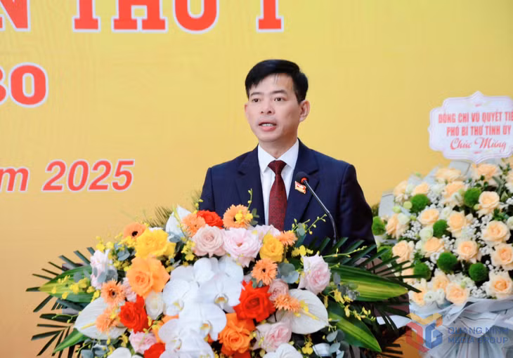 Đồng chí Hồ Ngọc Hoài, được chỉ định Bí thư Đảng ủy xã Thống Nhất phát biểu tại đại hội.