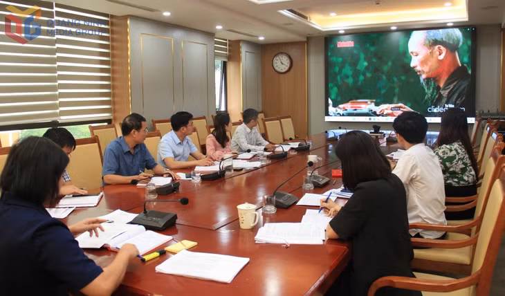 Chi bộ Ban Dân chủ, Giám sát và Phản biện xã hội (Ủy ban MTTQ tỉnh) sinh hoạt chuyên đề tháng 7/2025 về bài viết 
