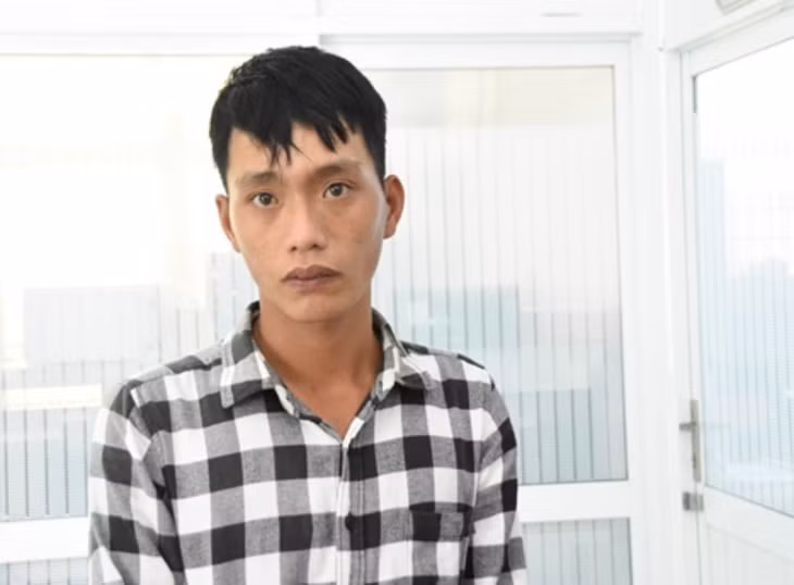 Cơ quan Cảnh sát điều tra Công an tỉnh Đồng Tháp vừa khởi tố bị can đối với Lê Minh Phúc về tội “Cướp giật tài sản“. Ảnh: Công an tỉnh Đồng Tháp