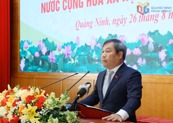 Đồng chí Vũ Đại Thắng, Ủy viên Trung ương Đảng, Bí thư Tỉnh ủy, Trưởng Đoàn ĐBQH tỉnh, phát biểu tại lễ kỷ niệm.