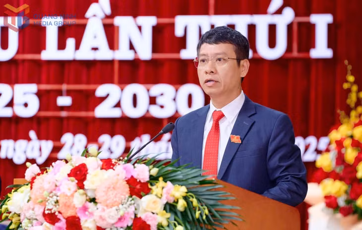 Đồng chí Nguyễn Hồng Dương, Ủy viên Ban Thường vụ, Trưởng Ban Tuyên giáo và Dân vận Tỉnh ủy phát biểu chỉ đạo tại đại hội.