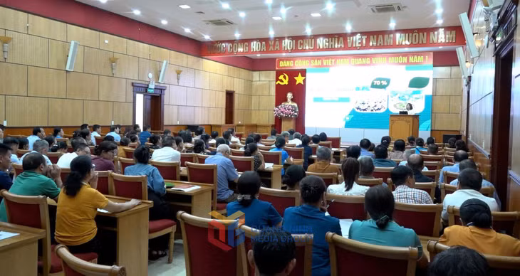 Phường Cẩm Phả phối hợp với Sở Tư pháp tập huấn nghiệp vụ, kỹ năng hòa giải cho các hòa giải viên. Ảnh: Đơn vị cung cấp