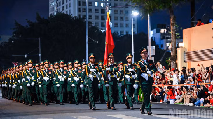 Khối sĩ quan Hậu cần trong tổng hợp luyện diễu binh, diễu hành chuẩn bị cho Lễ kỷ niệm 80 năm Cách mạng Tháng Tám và Quốc khánh 2/9. (Ảnh minh họa)