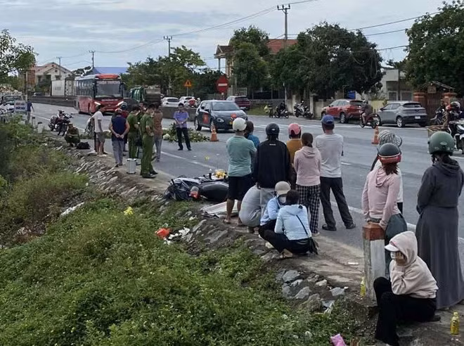 Hiện trường vụ tai nạn khiến một người tử vong. Ảnh: Nguyễn Khánh