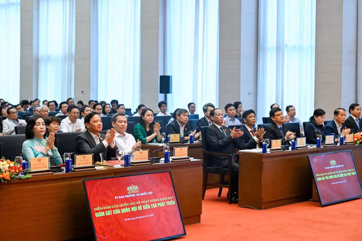 Các đại biểu dự Diễn đàn. (Ảnh: DUY LINH)