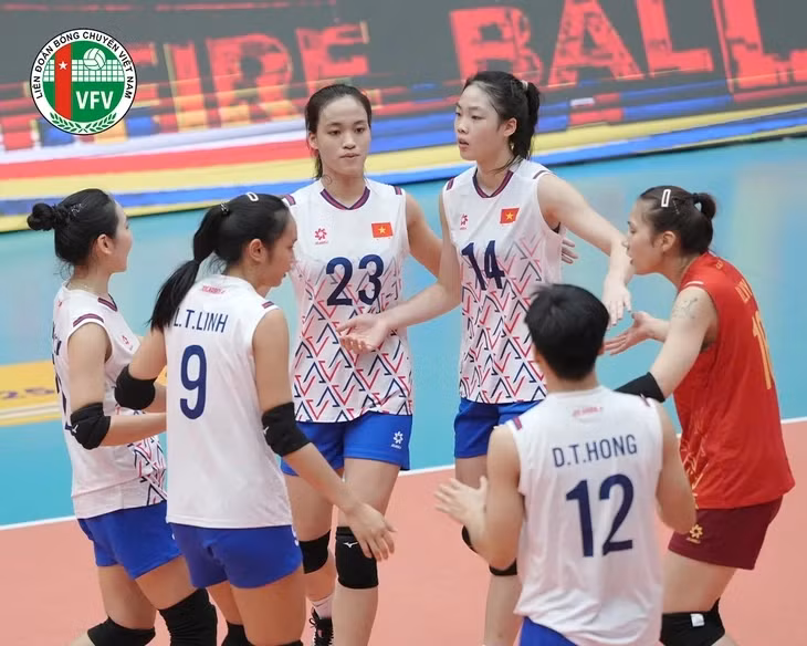 Tuyển bóng chuyền nữ U21 Việt Nam giành thắng lợi lịch sử tại Giải vô địch U21 thế giới - Ảnh: VFV