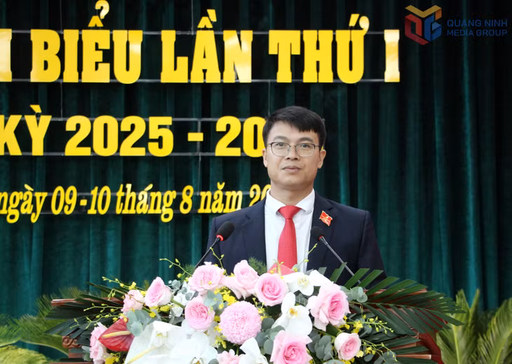 Đồng chí Trần Văn Dũng, Phó Bí thư Đảng ủy, Chủ tịch UBND xã Lương Minh, phát biểu tại Đại hội.