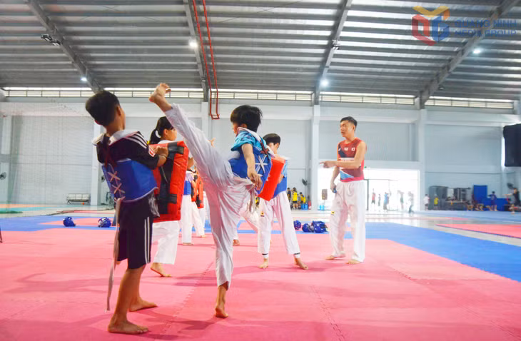Đào tạo lực lượng VĐV tuyến Năng khiếu ở Trường TDTT tỉnh.