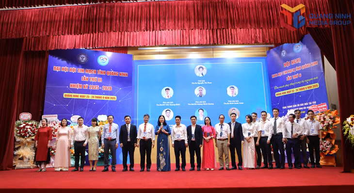 Ban Chấp hành Hội Tim mạch Quảng Ninh nhiệm kỳ 2025-2028 ra mắt Đại hội.