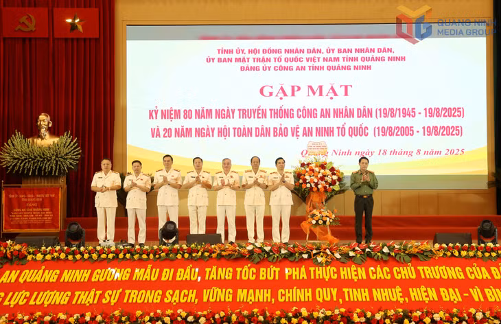 Đảng ủy Bộ