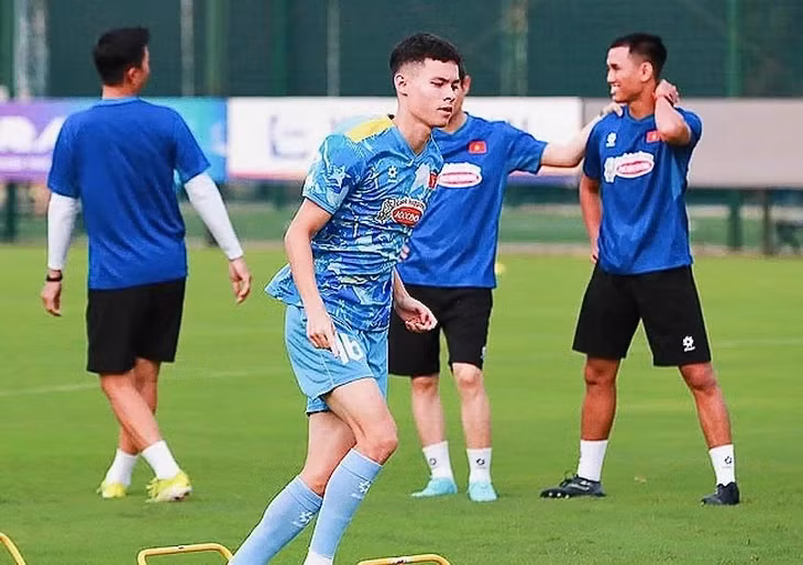 Vadim Nguyễn bị loại khỏi U22 Việt Nam chuẩn bị cho SEA Games 33 - Ảnh: VFF