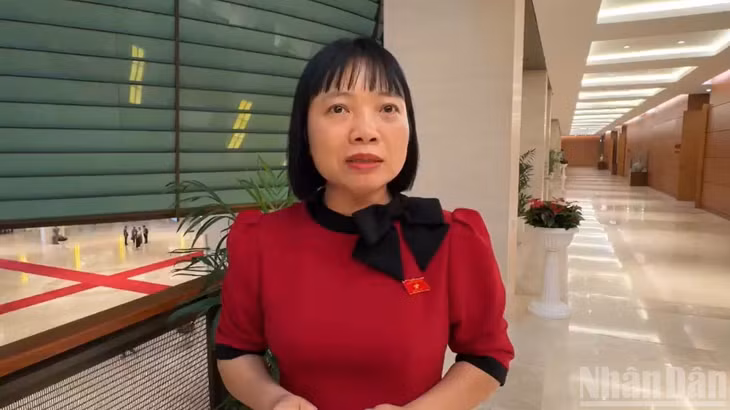 Đại biểu Nguyễn Thị Việt Nga (Hải Phòng). (Ảnh: TRUNG HƯNG)