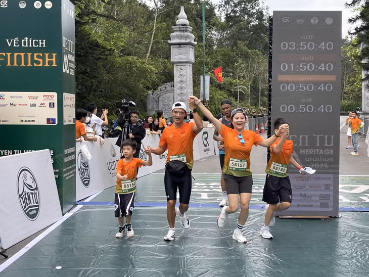 Giải chạy Yên Tử Heritage Marathon 2025 thu hút hơn 3.000 vận động viên tham gia ảnh 5
