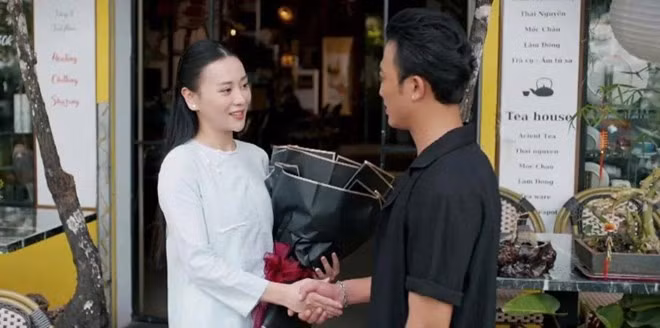 Mỹ Anh (Phương Oanh) và Đăng (Doãn Quốc Đam) quyết định làm bạn, đối tác. Ảnh: VFC