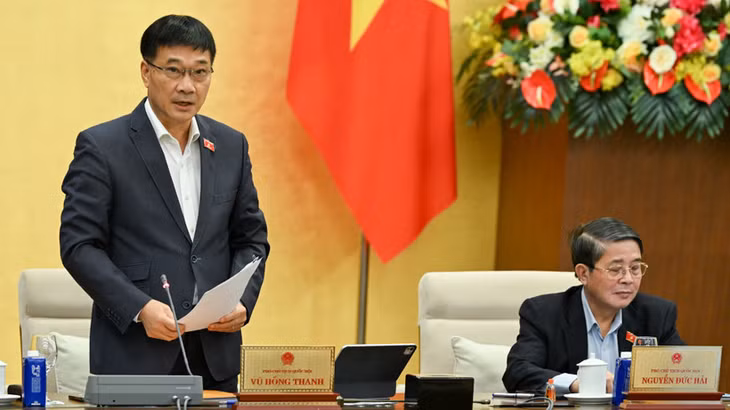 Phó Chủ tịch Quốc hội Vũ Hồng Thanh điều hành nội dung phiên họp. (Ảnh: DUY LINH)