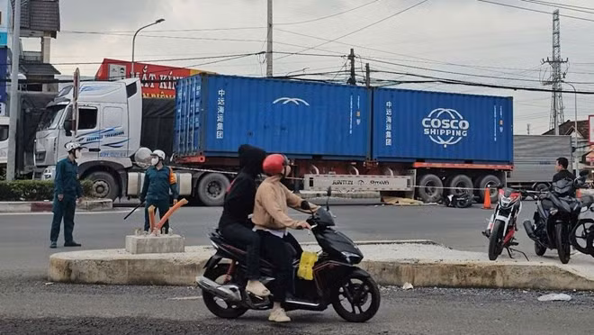 Hiện trường vụ tai nạn giao thông ở phường Tân Khánh, TPHCM. Ảnh: Đình Trọng