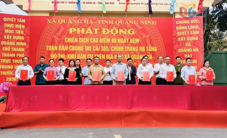 53 thôn của xã Quảng Hà ký cam kết thực hiện “Chiến dịch cao điểm 90 ngày đêm toàn dân chung tay cải tạo, chỉnh trang hạ tầng độ thị, khu dân trên địa bàn xã Quảng Hà”.