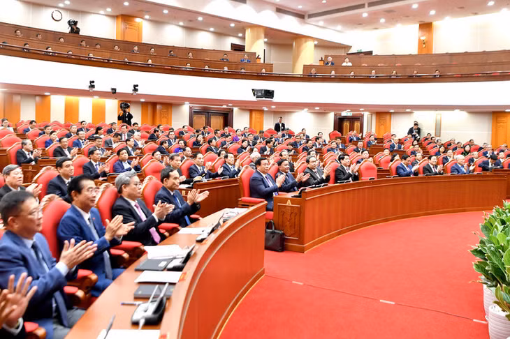 Các đồng chí lãnh đạo Đảng, Nhà nước và các đại biểu tham dự phiên bế mạc hội nghị. (Ảnh: ĐĂNG KHOA)