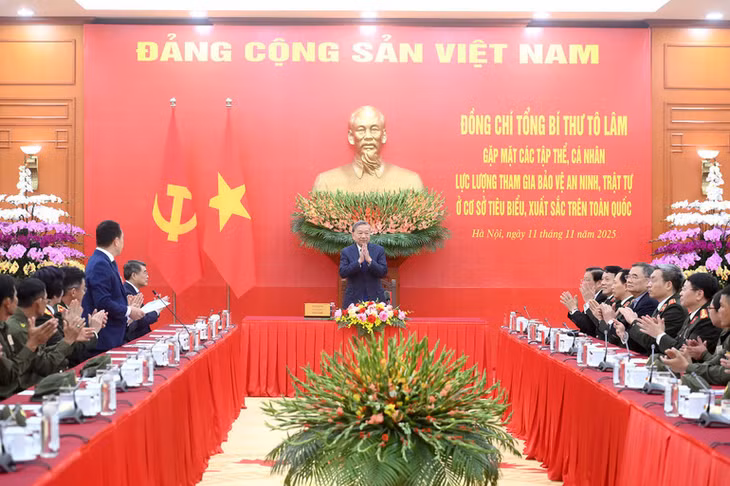 Quang cảnh buổi gặp mặt. (Ảnh: ĐĂNG KHOA)