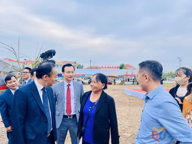 Rộn ràng Đại đoàn kết toàn dân tộc tại thôn, khu dân cư ảnh 43 Rộn ràng Đại đoàn kết toàn dân tộc tại thôn, khu dân cư ảnh 43