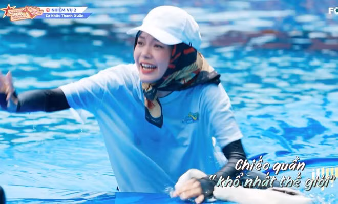 Minh Hằng trong thử thách của tập 6 Running Man Vietnam 3. Ảnh cắt từ video