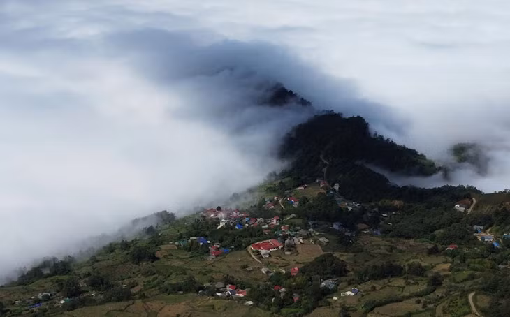 Ông Nguyễn Văn Tài, Chủ tịch UBND xã Y Tý cho biết, sau khi sáp nhập hai xã Y Tý và A Lù, địa giới hành chính mở rộng đã mang lại cơ hội mới cho vùng đất này trong phát triển các sản phẩm du lịch.