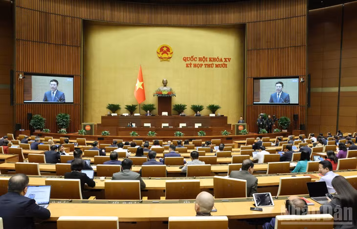 Quang cảnh phiên họp sáng 21/11. (Ảnh: DUY LINH)