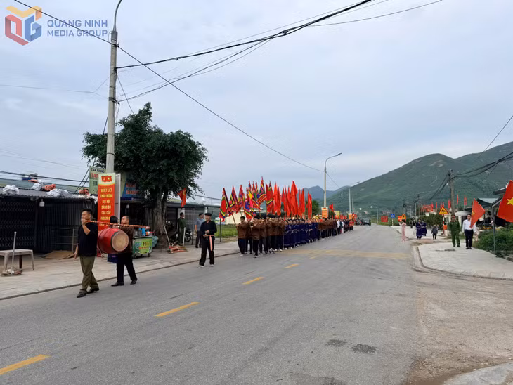 Nghi lễ rước trong lễ mừng cơm mới.