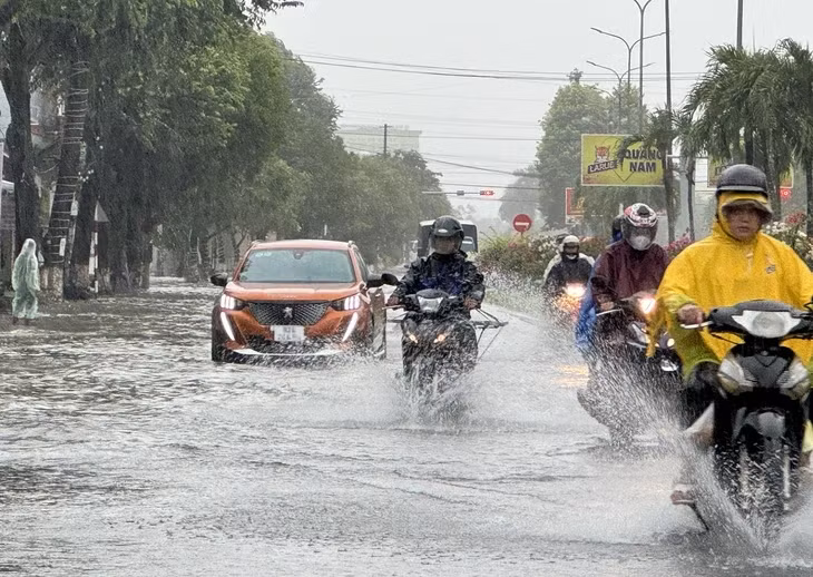 Miền Trung thời tiết lại mưa to do bão - Ảnh: T.L