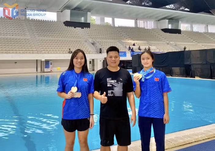 Thầy trò HLV Ngô Văn Báo thi đấu xuất sắc tại giải.