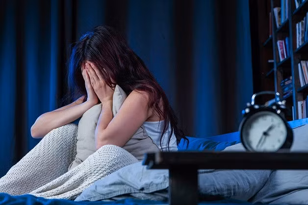 Mất ngủ là vấn đề phổ biến ở tuổi trung niên.