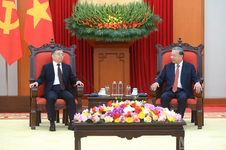 Tổng Bí thư Tô Lâm tiếp Trưởng Ban Tuyên truyền Trung ương Đảng Cộng sản Trung Quốc Lý Thư Lỗi. (Ảnh: ĐĂNG KHOA)
