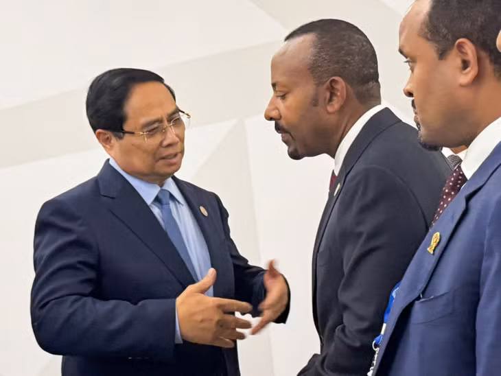 Thủ tướng Phạm Minh Chính và Thủ tướng Ethiopia Abiy Ahmed. (Ảnh: VGP/Nhật Bắc)