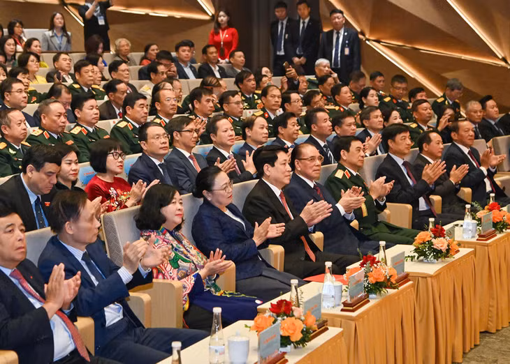 Chủ tịch nước Lương Cường và các đại biểu tham dự buổi lễ. (Ảnh: Thủy Nguyên)
