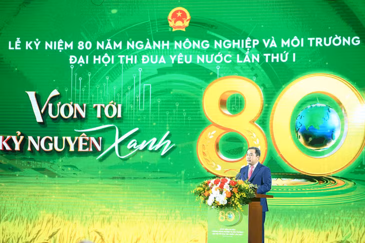 Bộ trưởng Nông nghiệp và Môi trường Trần Đức Thắng trình bày diễn văn tại lễ kỷ niệm. (Ảnh: ĐĂNG KHOA)