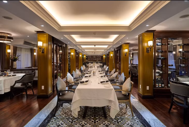 Không gian nhà hàng Paradise Grand sang trọng