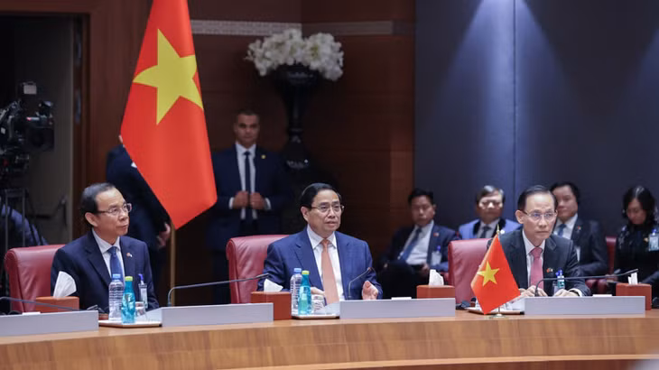 Thủ tướng Phạm Minh Chính hội đàm với Thủ tướng Algeria Sifi Ghrieb. (Ảnh: Nhật Bắc/VGP)