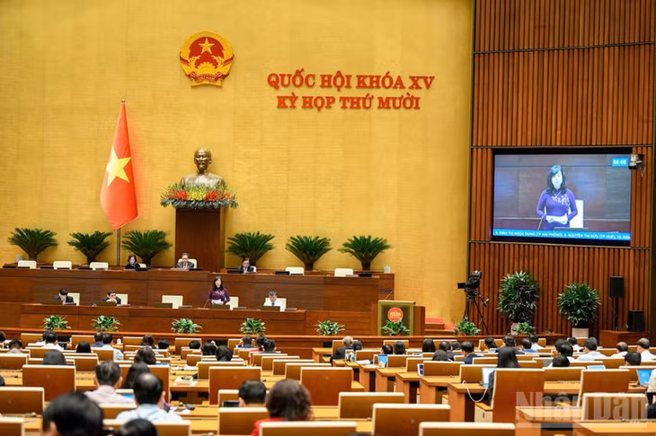Quang cảnh phiên họp của Quốc hội chiều 10/11. (Ảnh: DUY LINH)