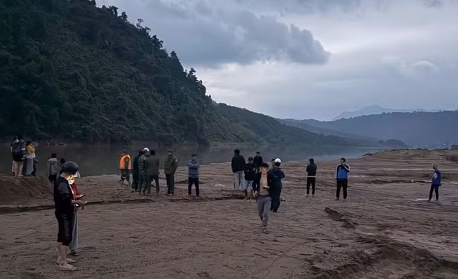 Khu vực đội tình nguyện phát hiện thi thể. Ảnh: Hưng Thơ