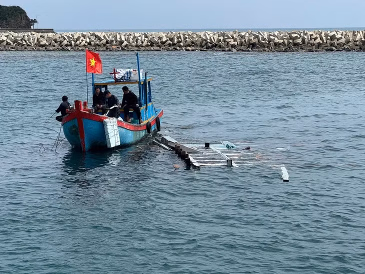 Khi ba người anh em sống sót, cũng là lúc ông Thành cứu tài sản của mình - Ảnh: LÊ TRUNG