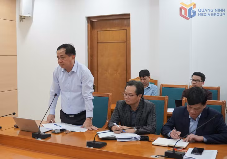 Đồng chí Mai Vũ Tuấn, Trưởng Ban Quản lý Di sản thế giới Vịnh Hạ Long - Yên Tử phát biểu tại buổi làm việc.