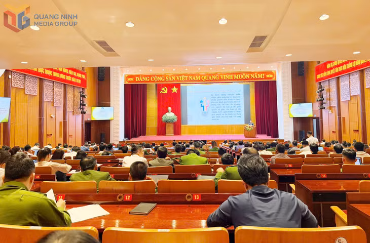 Quang cảnh hội nghị.