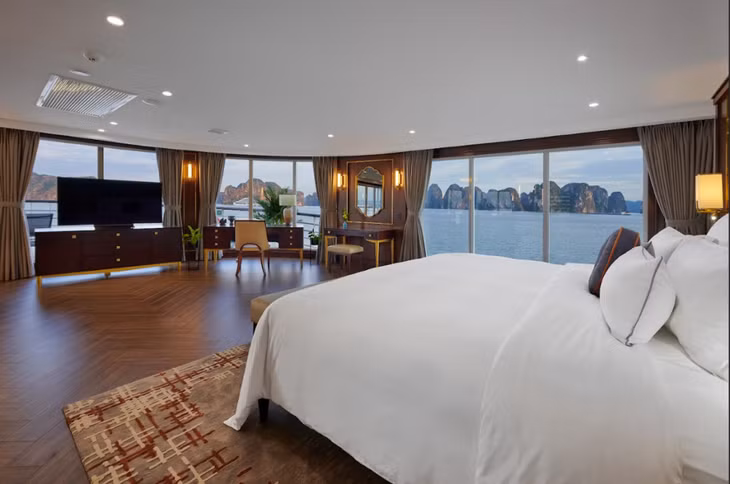 Phòng suite 140m2 của Paradise Legacy cho tầm nhìn di sản đầy ngoạn mục.