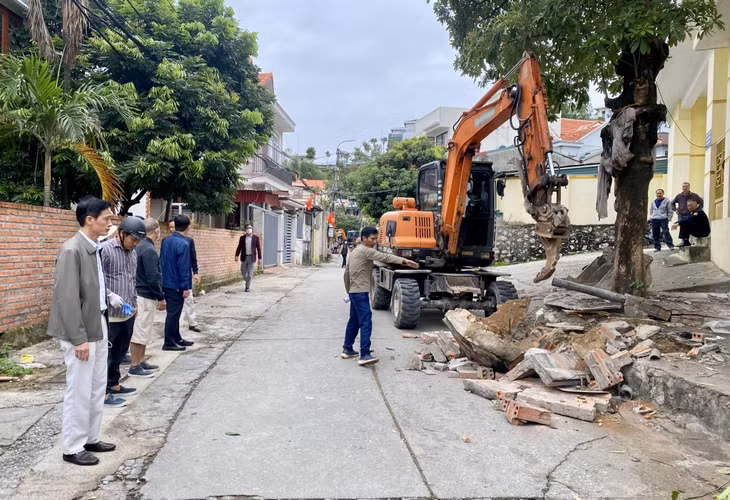 Ngay sau lễ phát động, phường Bãi Cháy đã triển khai các hoạt động chỉnh trang, nâng cấp đô thị với sự tham gia đông đảo của các tầng lớp nhân dân. 