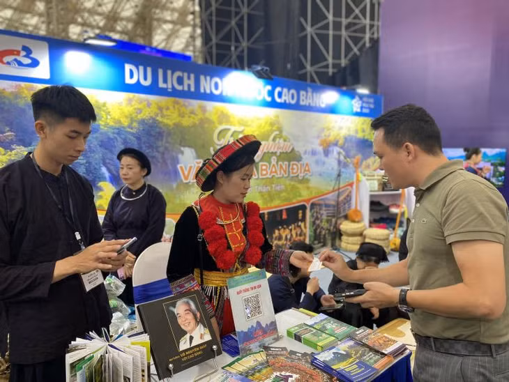Hội chợ mở ra cơ hội tăng cường kết nối giao thương cho các doanh nghiệp du lịch. Ảnh: Bích Huệ