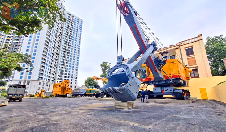 Những cỗ máy khổng lồ ở không gian trưng bày về ngành than.