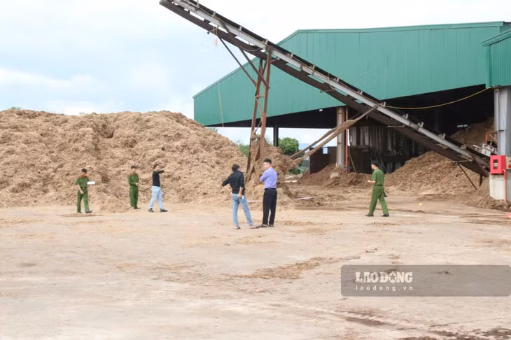 Hiện trường vụ tai nạn lao động khiến 2 công nhân thương vong. Ảnh: Văn Đức